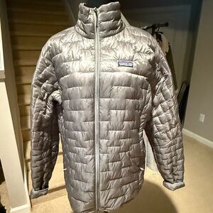 Patagonia Micro Puff Jacket
Women’s xl